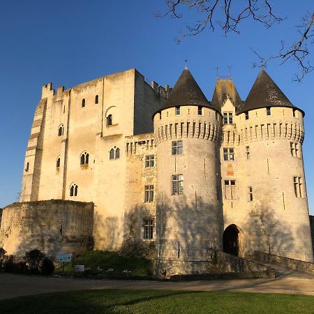 Les Marches Du Chateau - Gite Centre De Nogent-Le-Rotrou Exterior photo